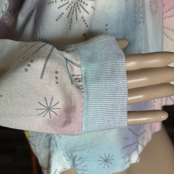 Disneyland Resort 100 Years Of Wonder Celebration Sprit Jersey Adult Size XS EUC - Picture 6 of 13